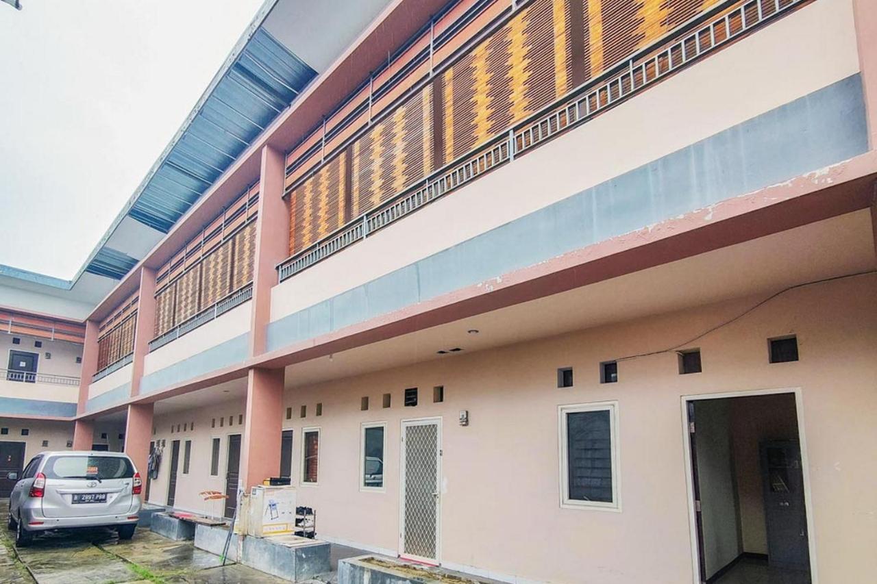 Chandra Graha Guesthouse Palu Exterior photo