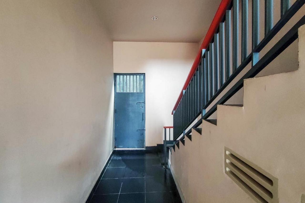 Chandra Graha Guesthouse Palu Exterior photo