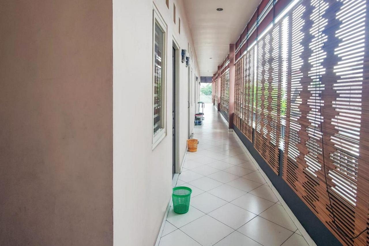 Chandra Graha Guesthouse Palu Exterior photo